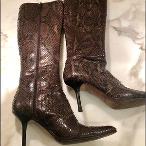 Gorgeous Anne Klein brown authentic python boots